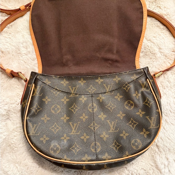 Louis Vuitton Monogram Crescent Crossbody in Brown and Tan - Picture 4 of 15
